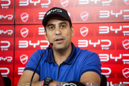 Hugo Bravo ameniza tropeço do Vila diante do Cuiabá