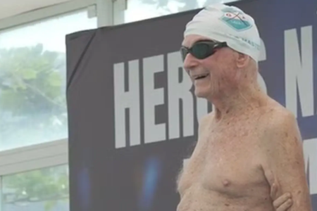 Aos 102 anos, nadador recordista mundial impressiona ao competir com atletas mais jovens no Rio; vídeo Anton Karl Biedermann