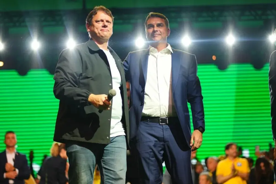 Tarcísio e Flávio