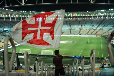 Vasco ganha na justiça o direito de usar o Maracanã contra o Boca Júniors