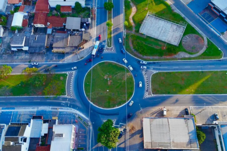 Goiânia vai substituir rotatória por semáforos e criar alças de retorno no Parque Amazônia Mudança no cruzamento de avenidas